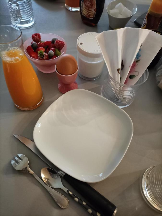 Les Bichettes Bed and Breakfast Mortagne-sur-Sevre Eksteriør billede